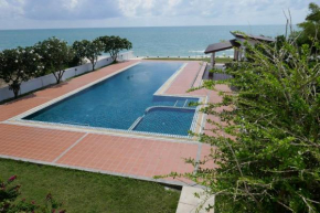 Khanom Beachfront Apartment 3